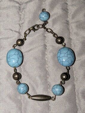 $1 with Bundle ~ Blue Crackle Turquoise Round Bead Bracelet 6438